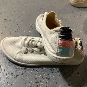 Roxy BayShore Sneakers with Colorful Accents